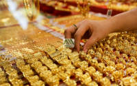 Điểm tin sáng: Bitcoin lao dốc, vàng tăng giá mạnh